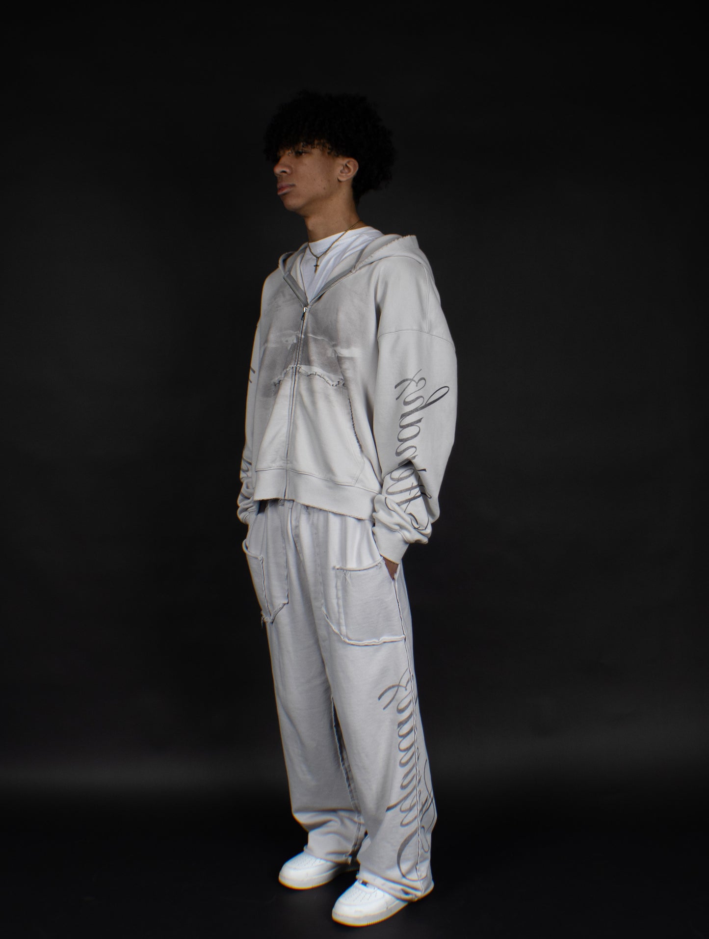 SIGNATURE ZIP UP