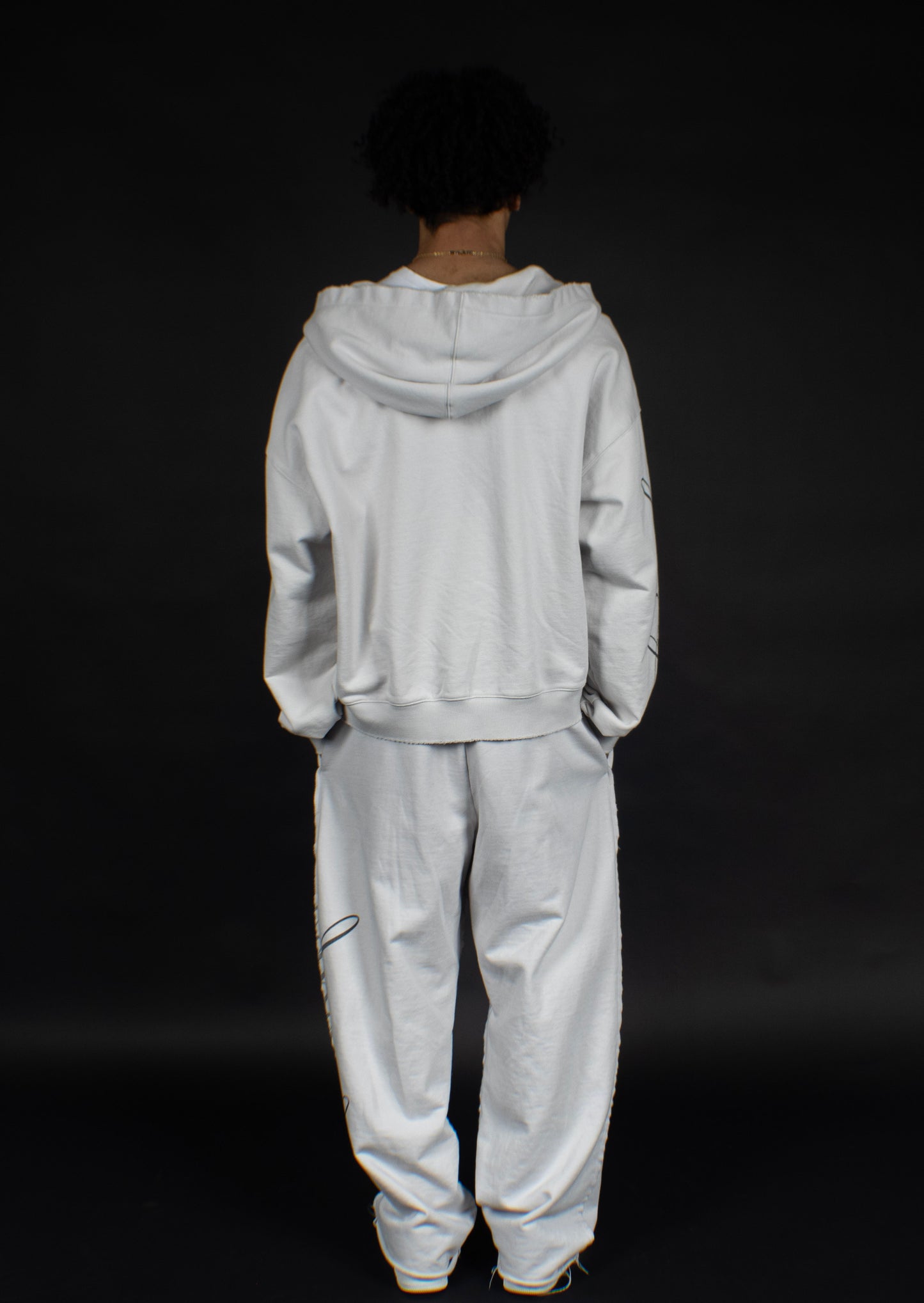 SIGNATURE ZIP UP