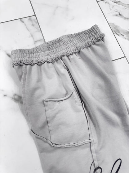 SIGNATURE SWEATS